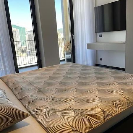 Luxury Penthouse Prishtina Apartment Prishtinë Ngoại thất bức ảnh