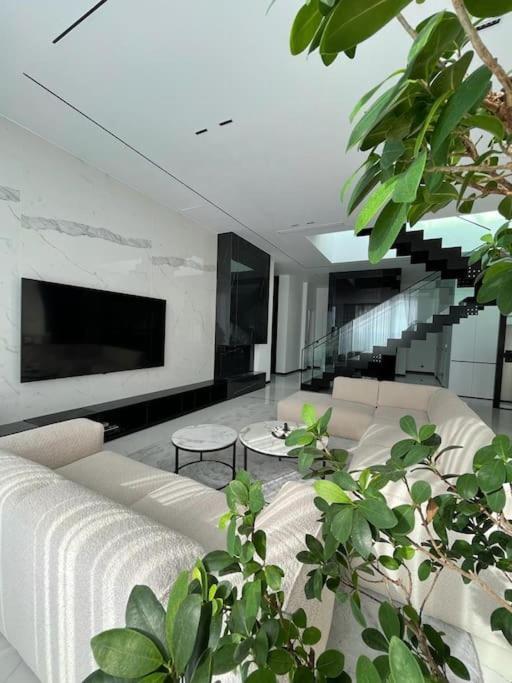 Luxury Penthouse Prishtina Apartment Prishtinë Ngoại thất bức ảnh