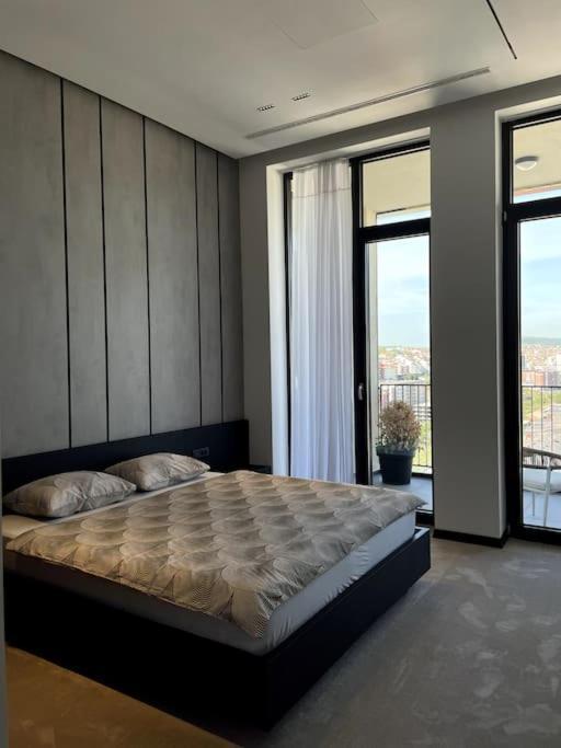 Luxury Penthouse Prishtina Apartment Prishtinë Ngoại thất bức ảnh